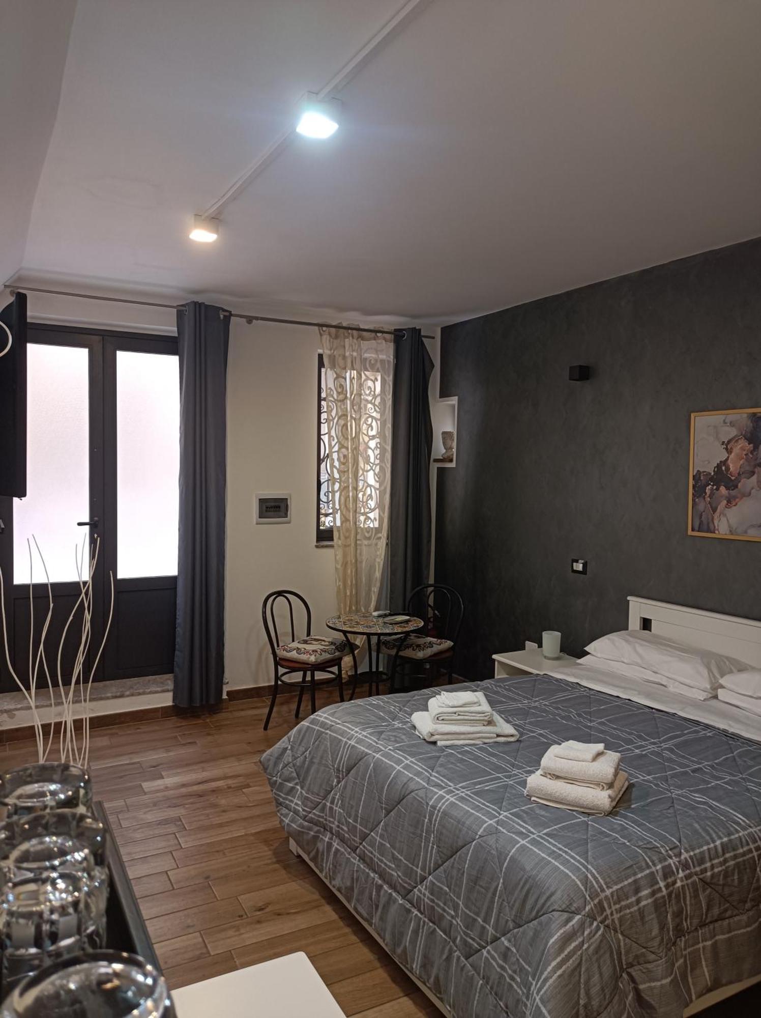 La Jacaranda Rooms Таормина Экстерьер фото